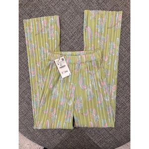 NWT Women’s Zara pleated floral green pants